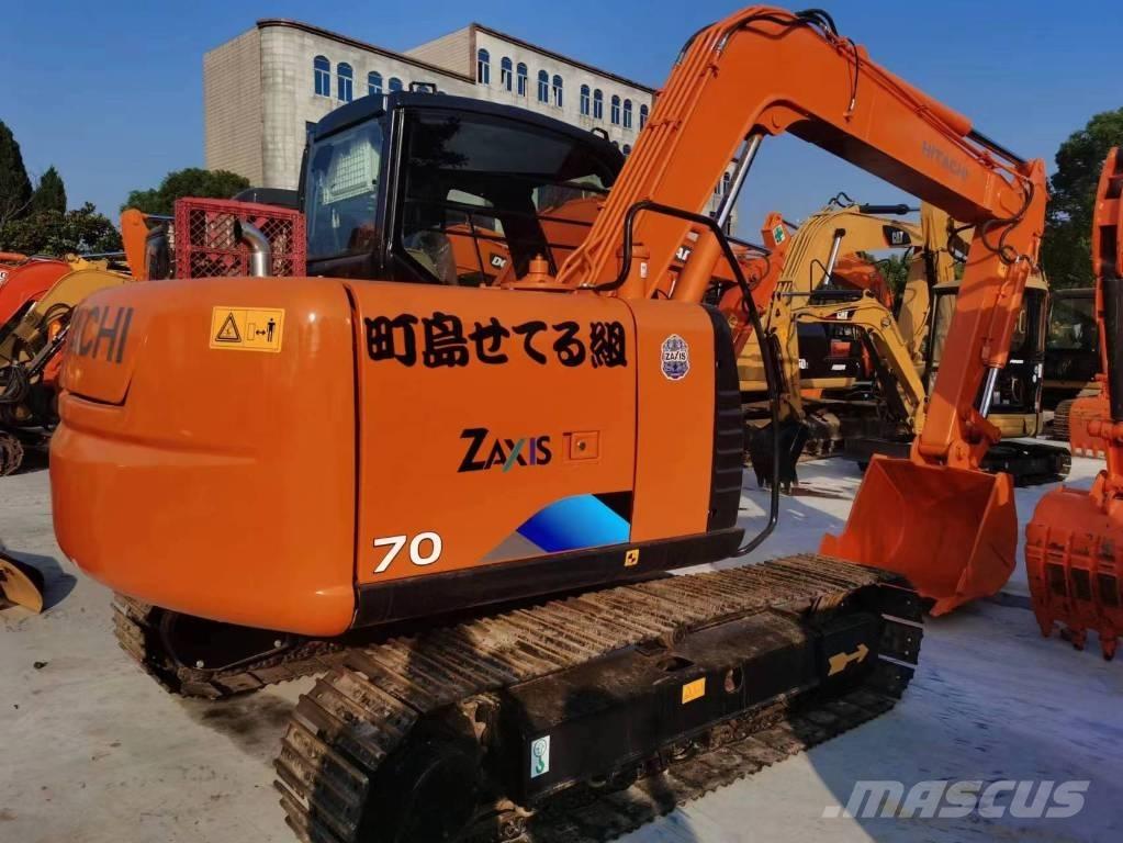 Hitachi ZX 70 소형 굴삭기 7톤 미만