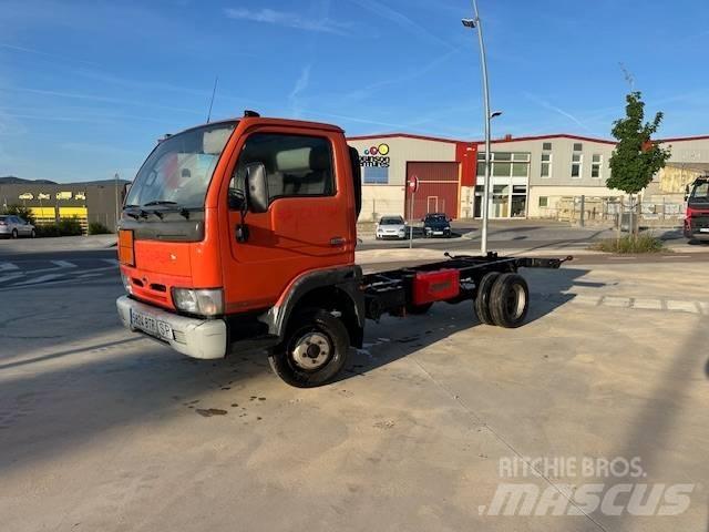 Nissan Cabstar E 패널 화물차