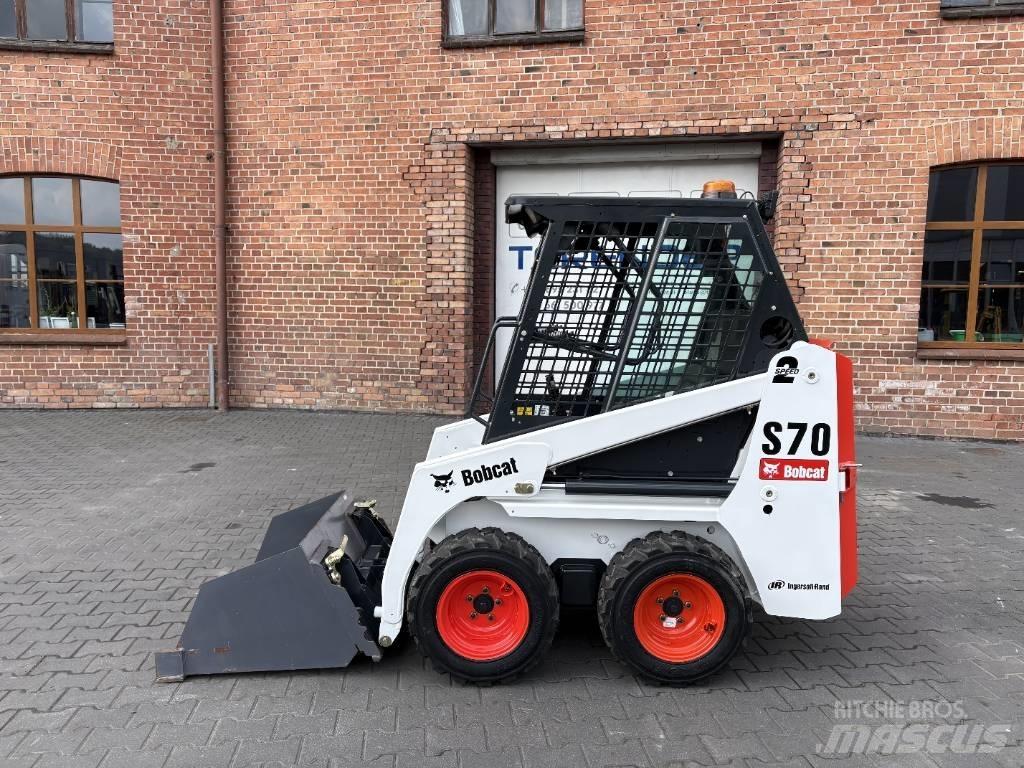 Bobcat S 70  스키드로더