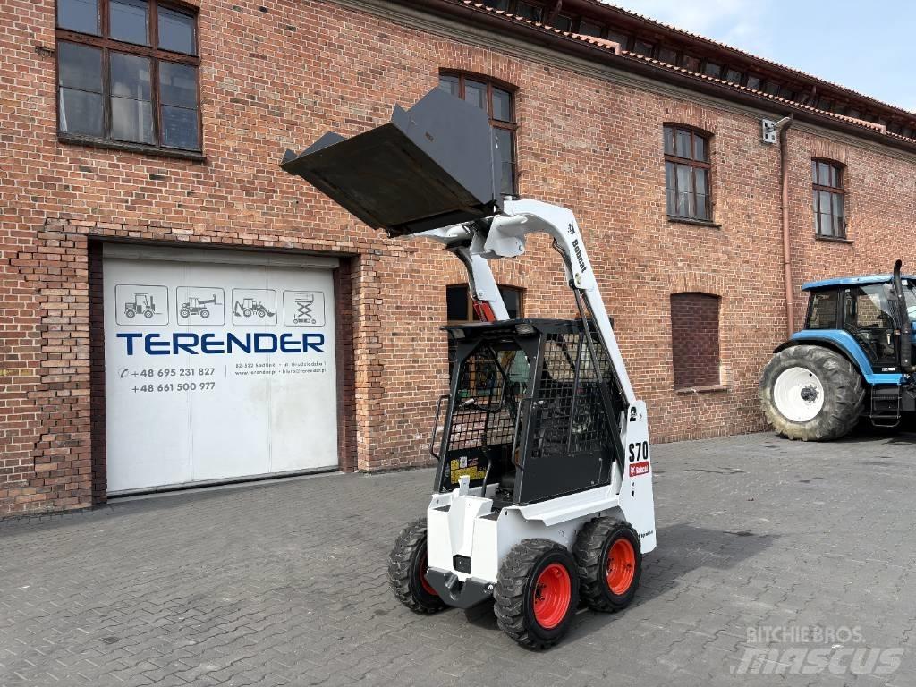 Bobcat S 70  스키드로더
