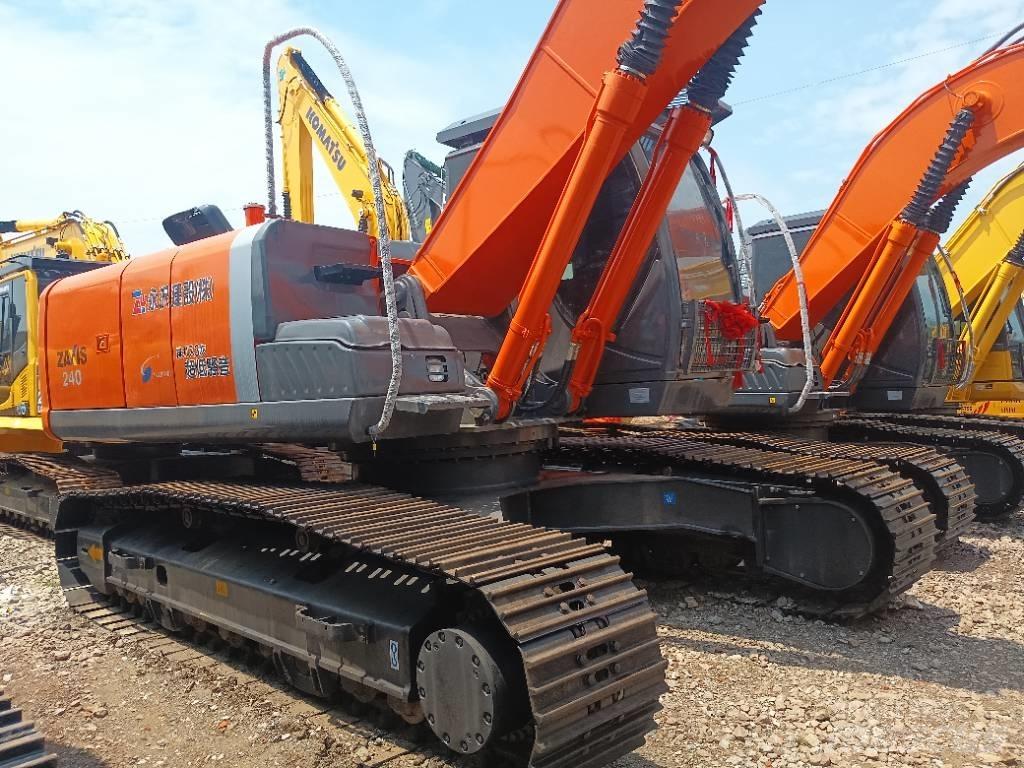 Hitachi ZX 240 대형 굴삭기 29톤 이상