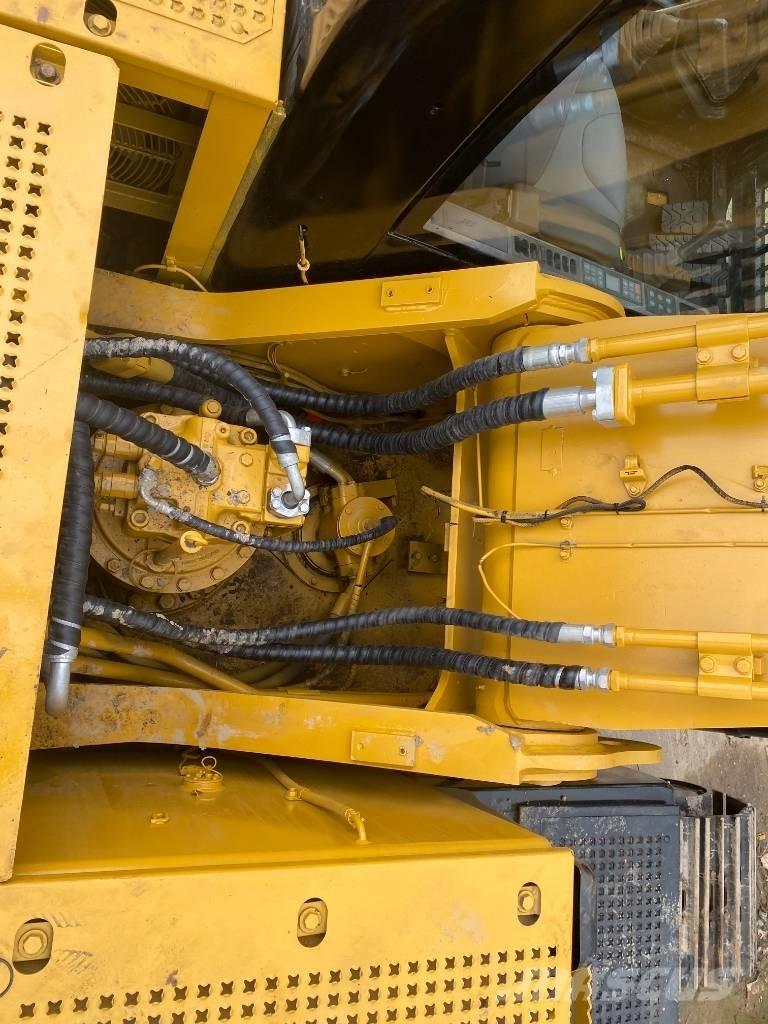 CAT 330 D 대형 굴삭기 29톤 이상