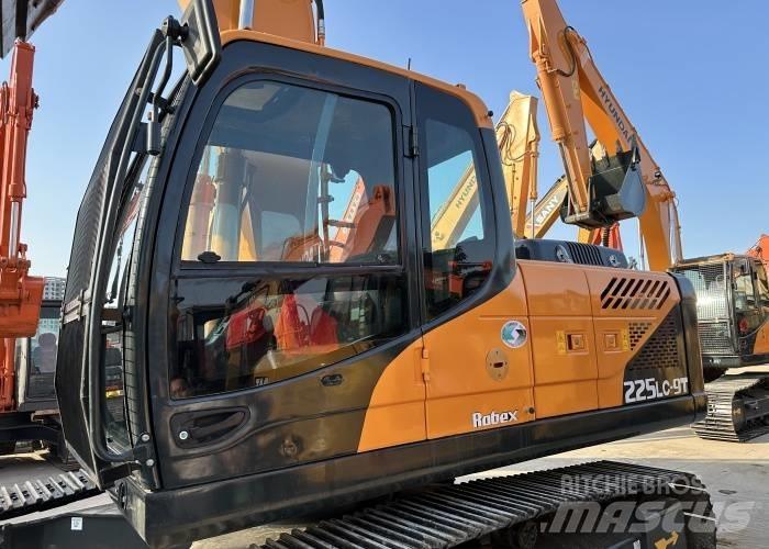 Hyundai 225 대형 굴삭기 29톤 이상