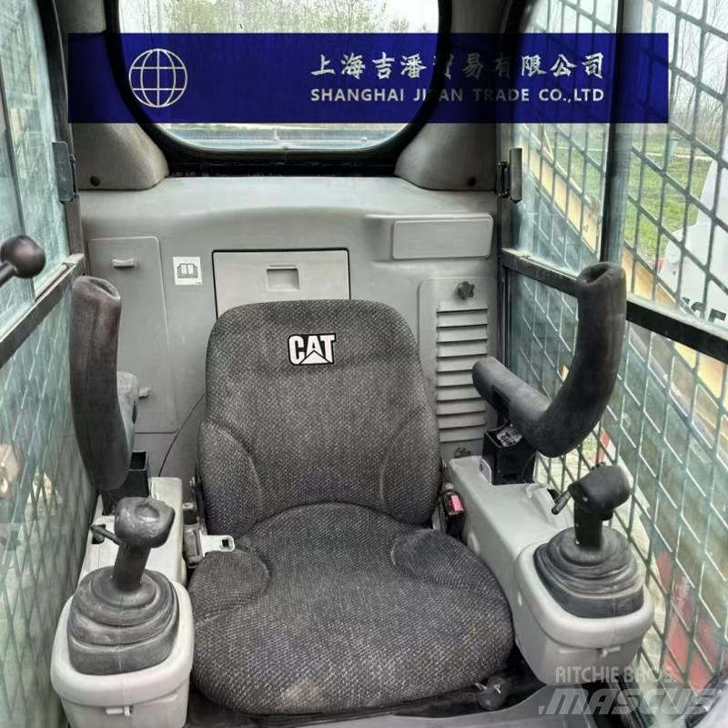 CAT 246 C  스키드로더