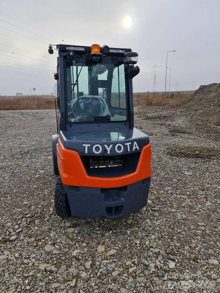 Toyota Tonero 리치 트럭