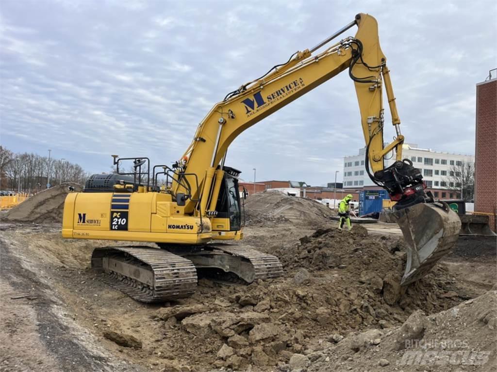 Komatsu PC210LC-11 대형 굴삭기 29톤 이상