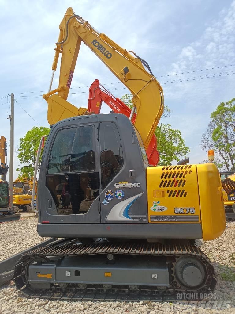 Kobelco SK 75 소형 굴삭기 7톤 미만