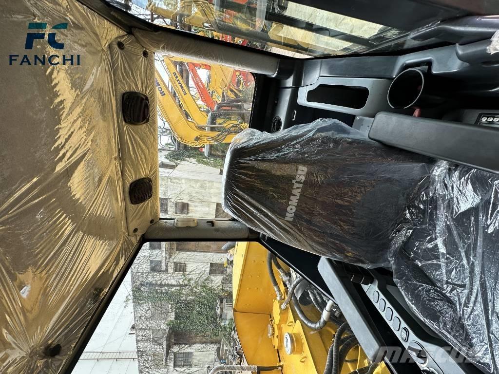 Komatsu PC 70 대형 굴삭기 29톤 이상