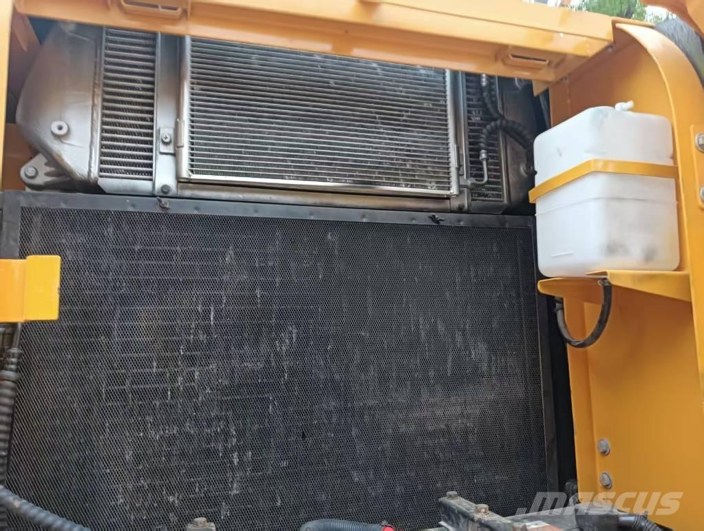 Hyundai 220 LC-9T 대형 굴삭기 29톤 이상