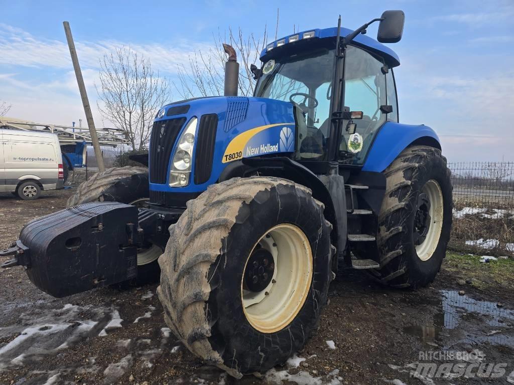 New Holland T 8030 트랙터