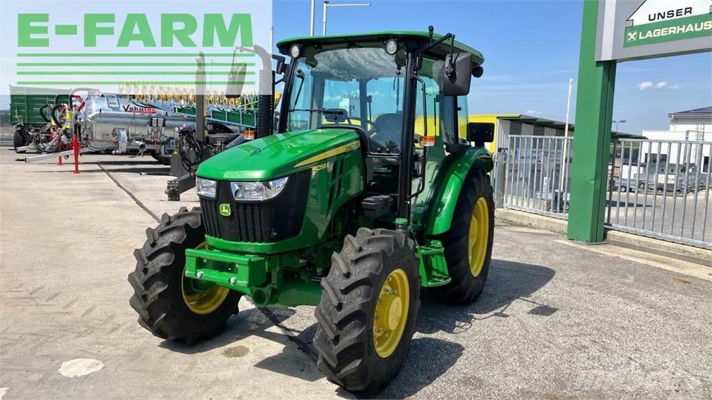 John Deere 5058E 트랙터