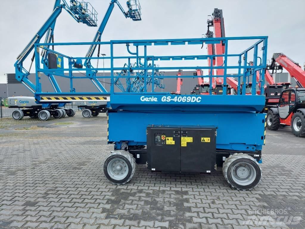 Genie GS 4069 DC 가위형 리프트