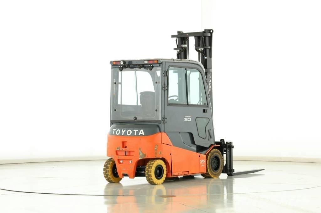 Toyota 8 FBMT 30 전동 지게차