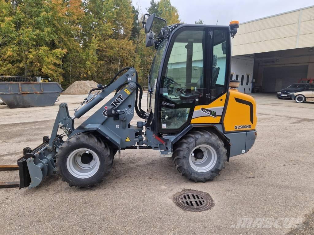 GiANT G 2500 HD  휠로우더