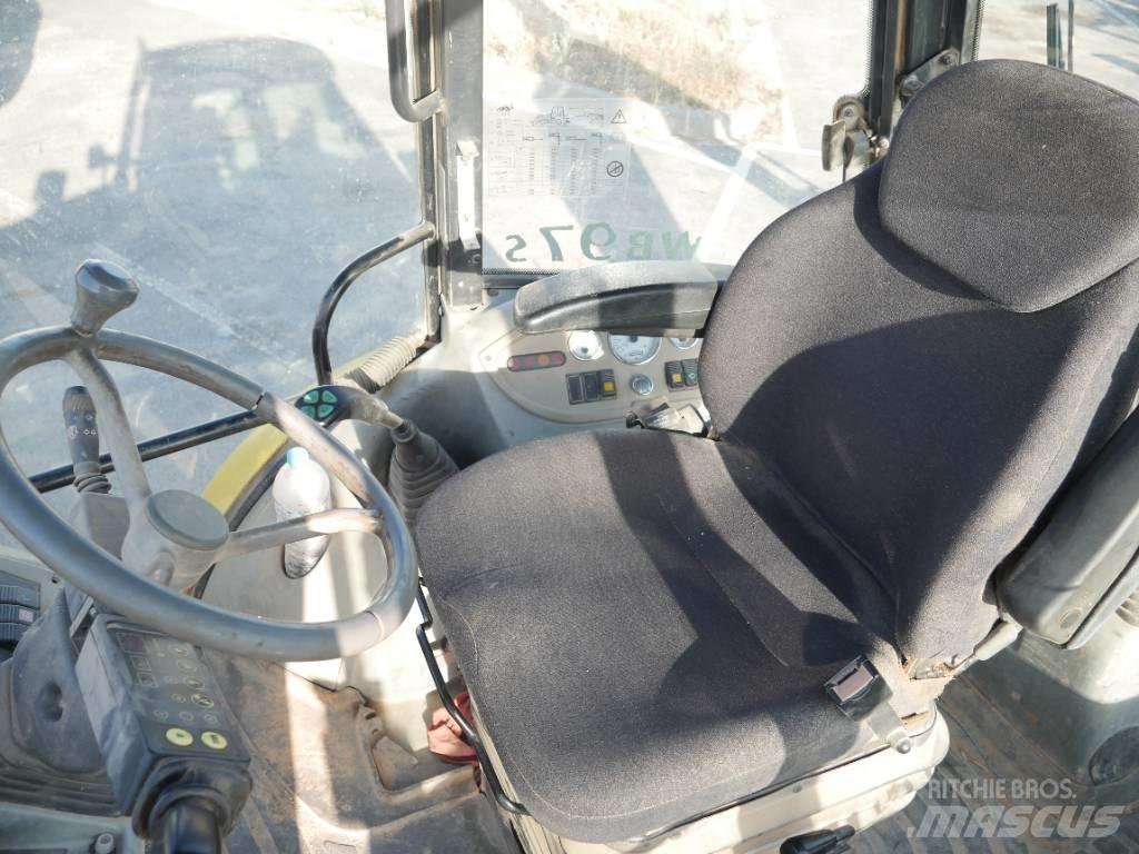 Komatsu WB 97 S-2 백호로더