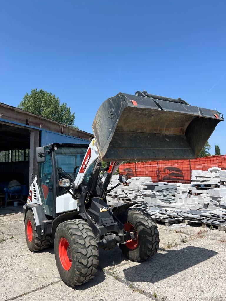 Bobcat L 85  휠로우더