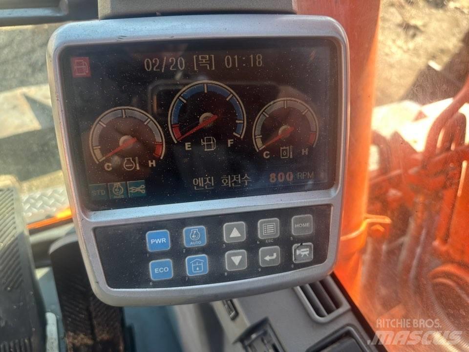 Doosan DX 210 W  휠 굴삭기