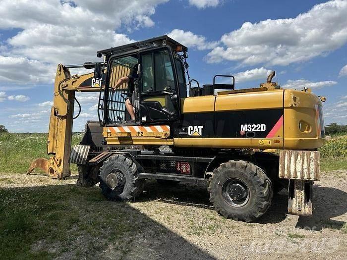 CAT M322D VAH 특수 굴삭기