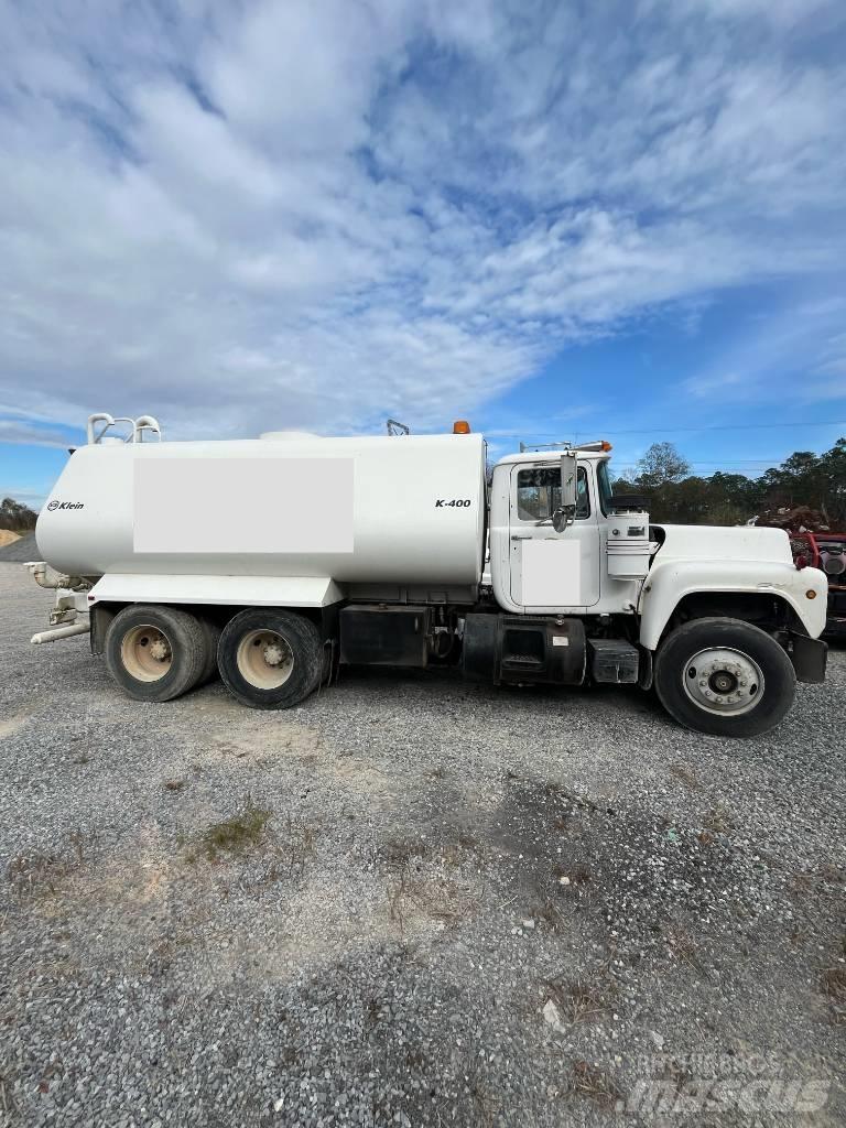 Mack RD 688 급수차