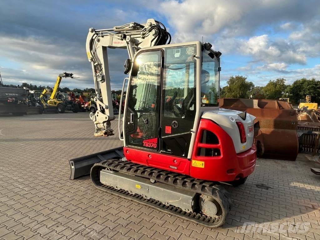 Takeuchi TB 370 V4 중형굴삭기 7톤-28톤