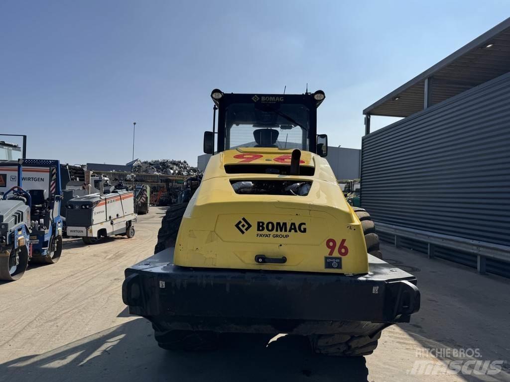 Bomag BW 226 BVC-5 싱글 드럼 롤러
