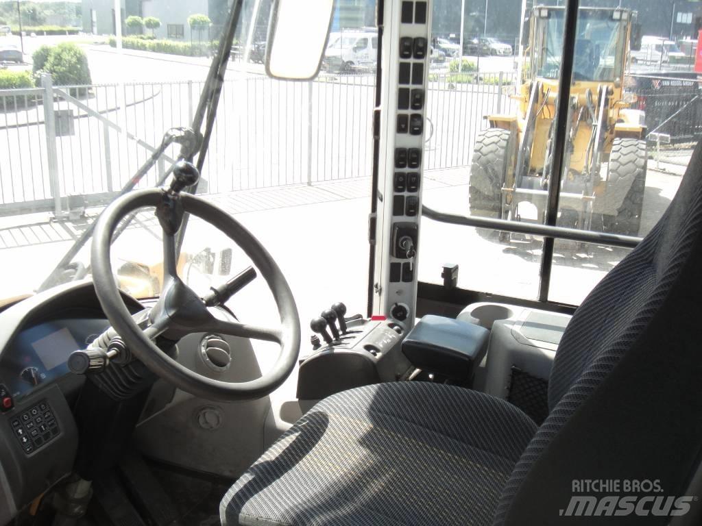 Volvo L 70 F  휠로우더