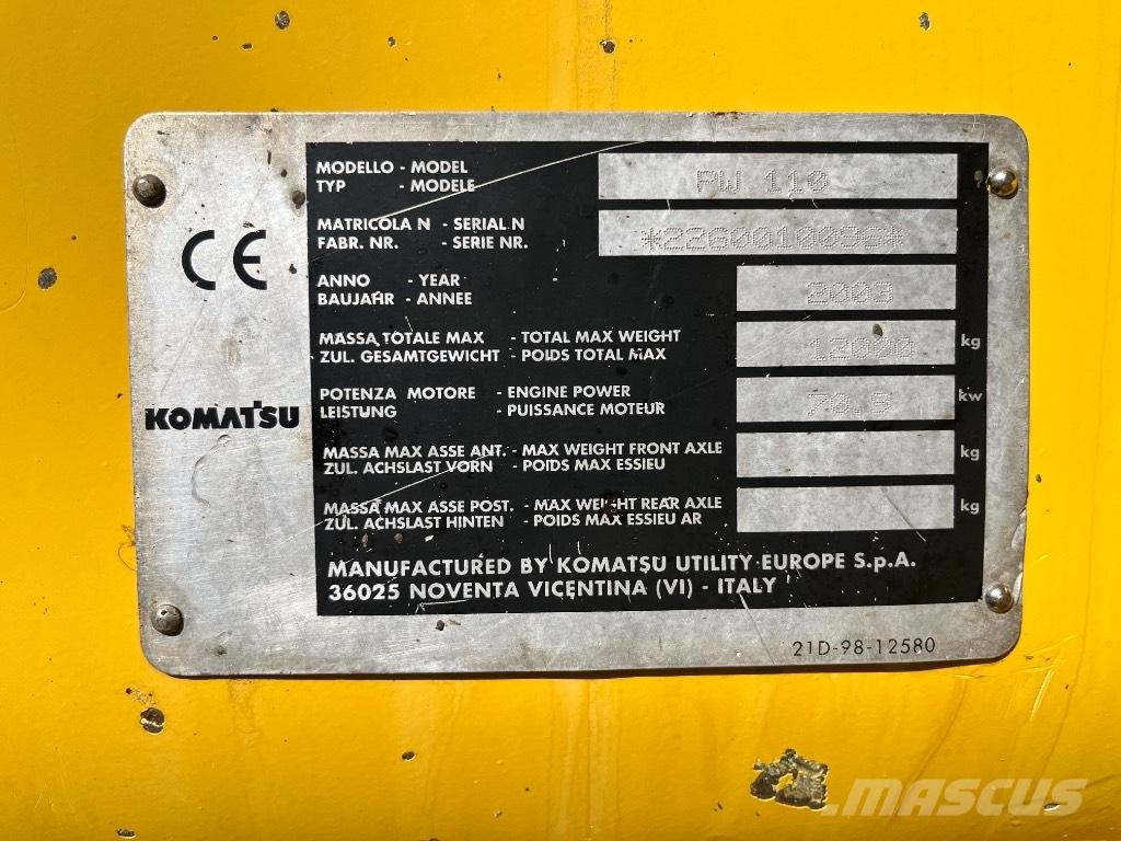 Komatsu PW 110  휠 굴삭기