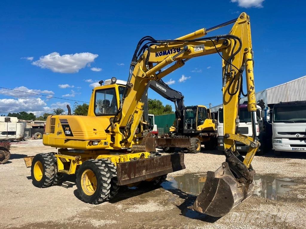 Komatsu PW 110  휠 굴삭기