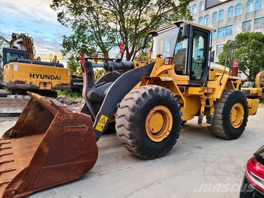 Volvo L 120  휠로우더
