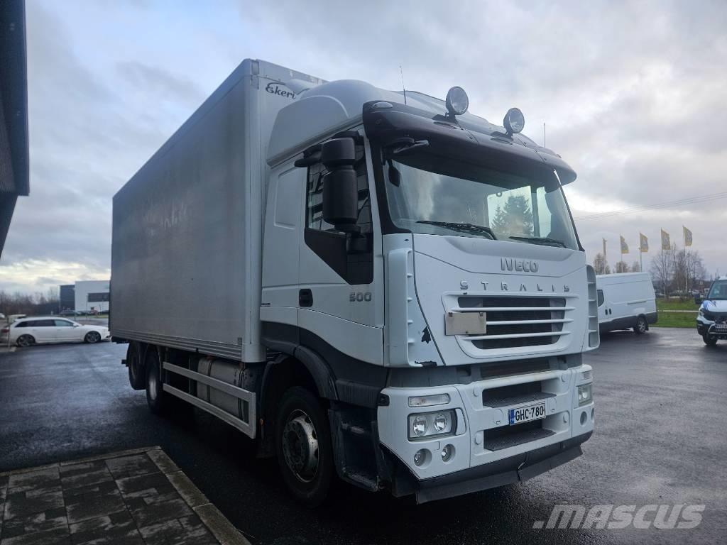 Iveco Stralis 6x2 탑차 트럭