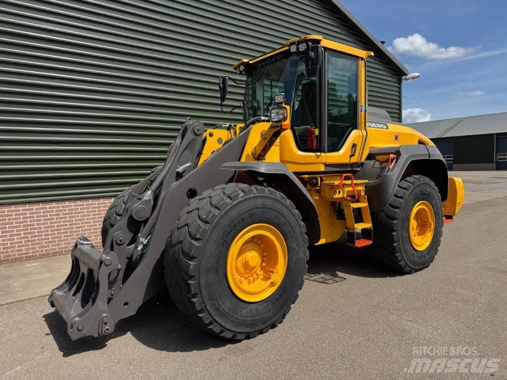 Volvo L 120 H  휠로우더