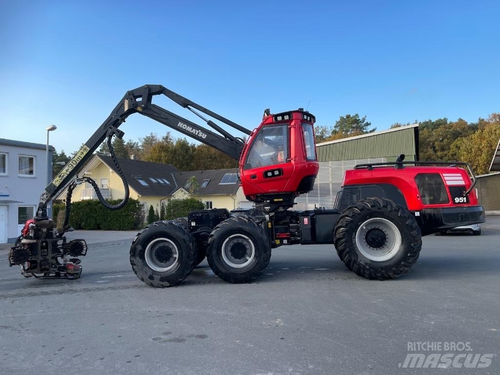 Komatsu 951 원목 하베스터
