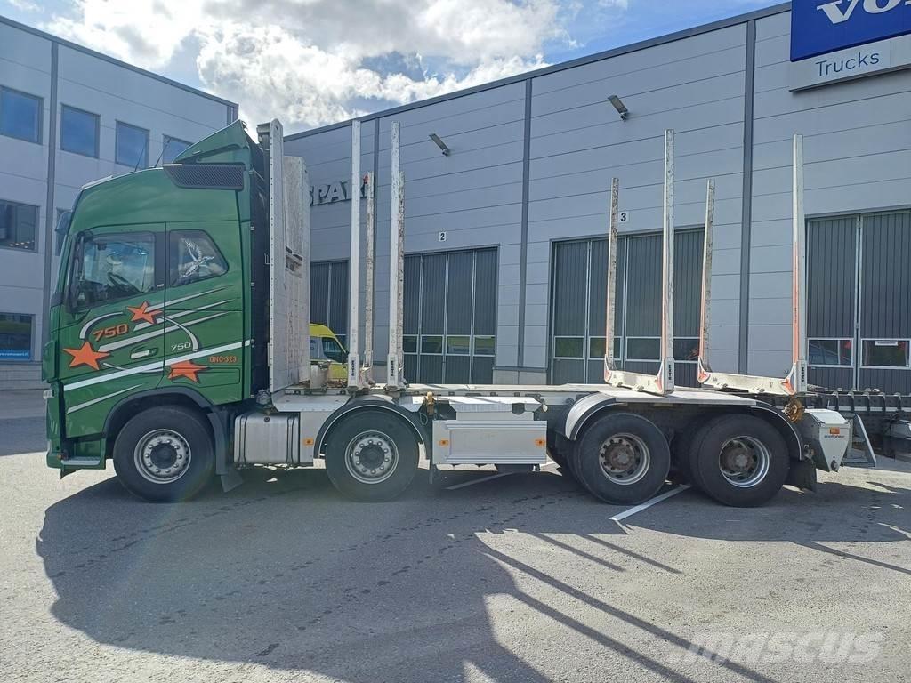 Volvo FH 목재 트럭