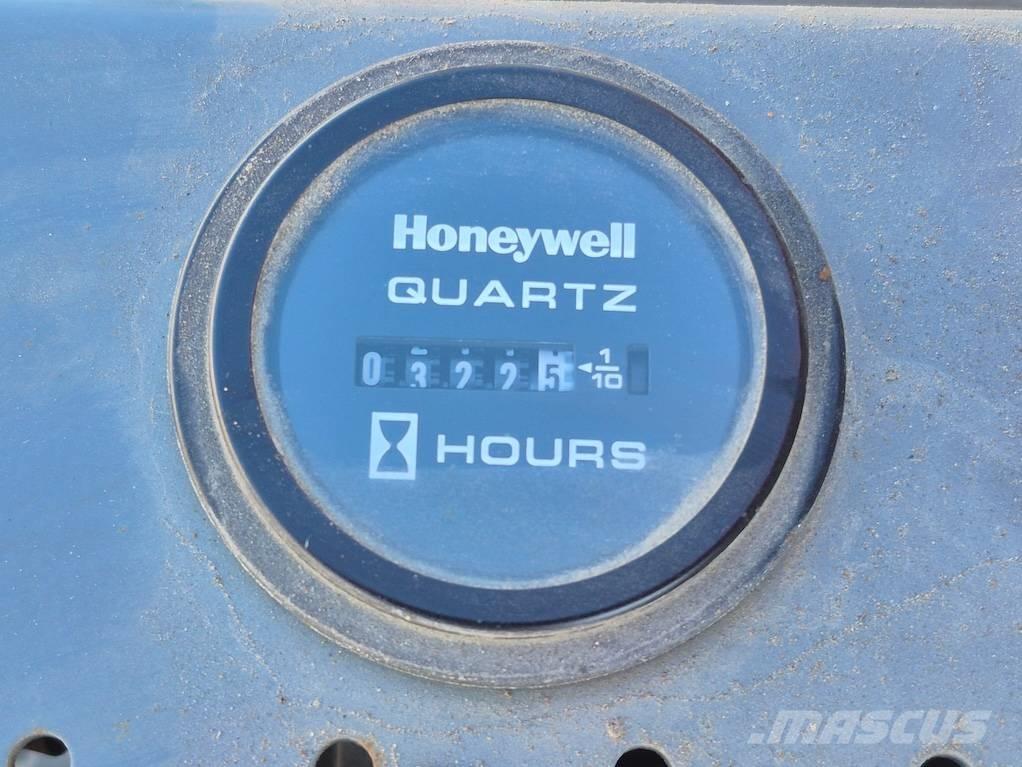 SkyJack SJ 4632 가위형 리프트