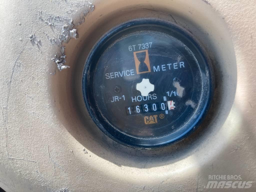 CAT 330 B 대형 굴삭기 29톤 이상