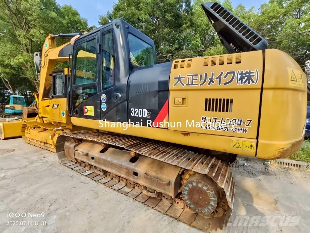 CAT 320 D 대형 굴삭기 29톤 이상