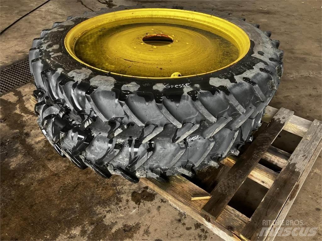 BKT 270/95R48 타이어, 휠 및 림