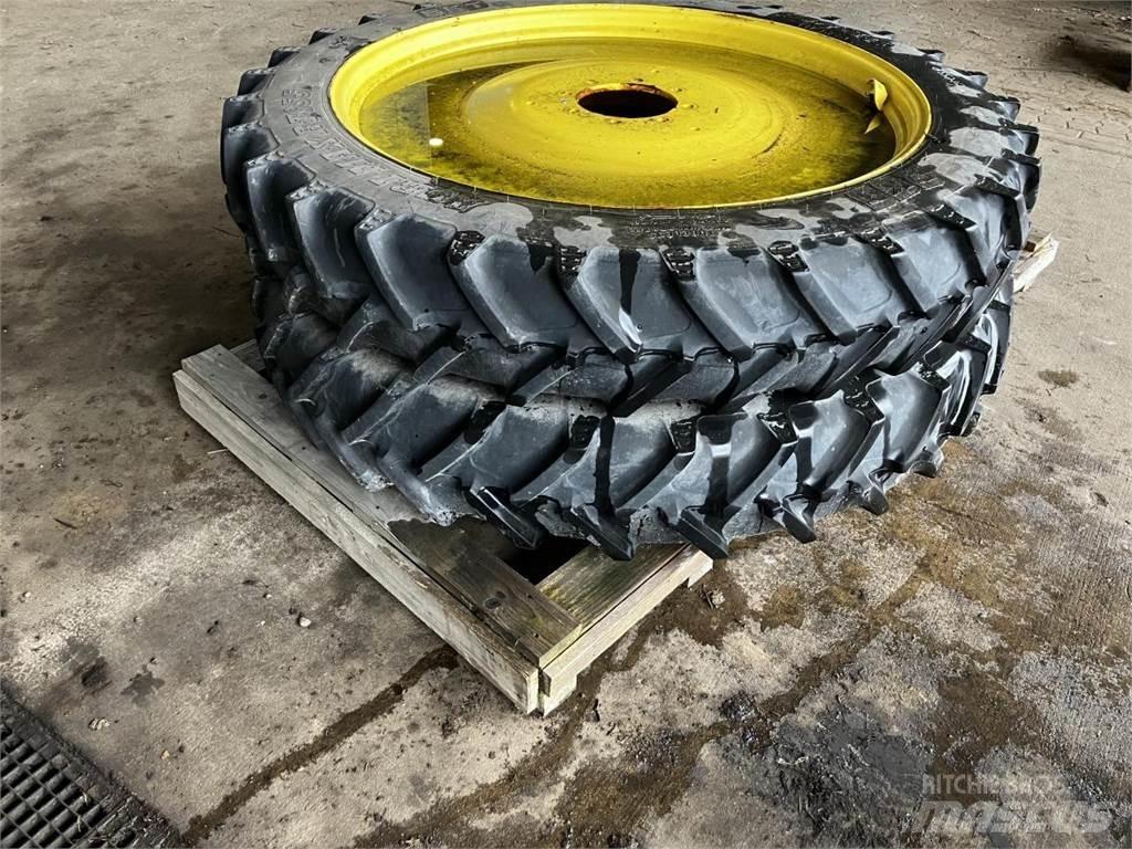 BKT 270/95R48 타이어, 휠 및 림