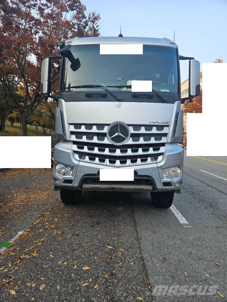 Mercedes-Benz 3951K 건설현장 덤프트럭