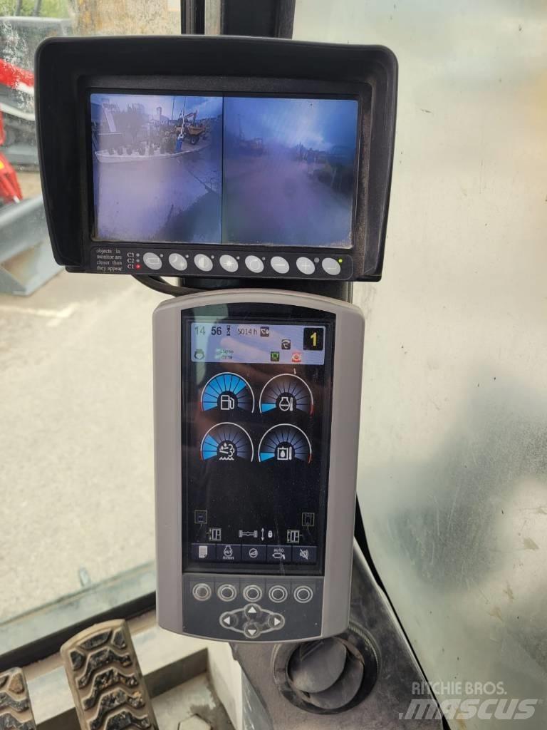 CAT mh3022  휠 굴삭기