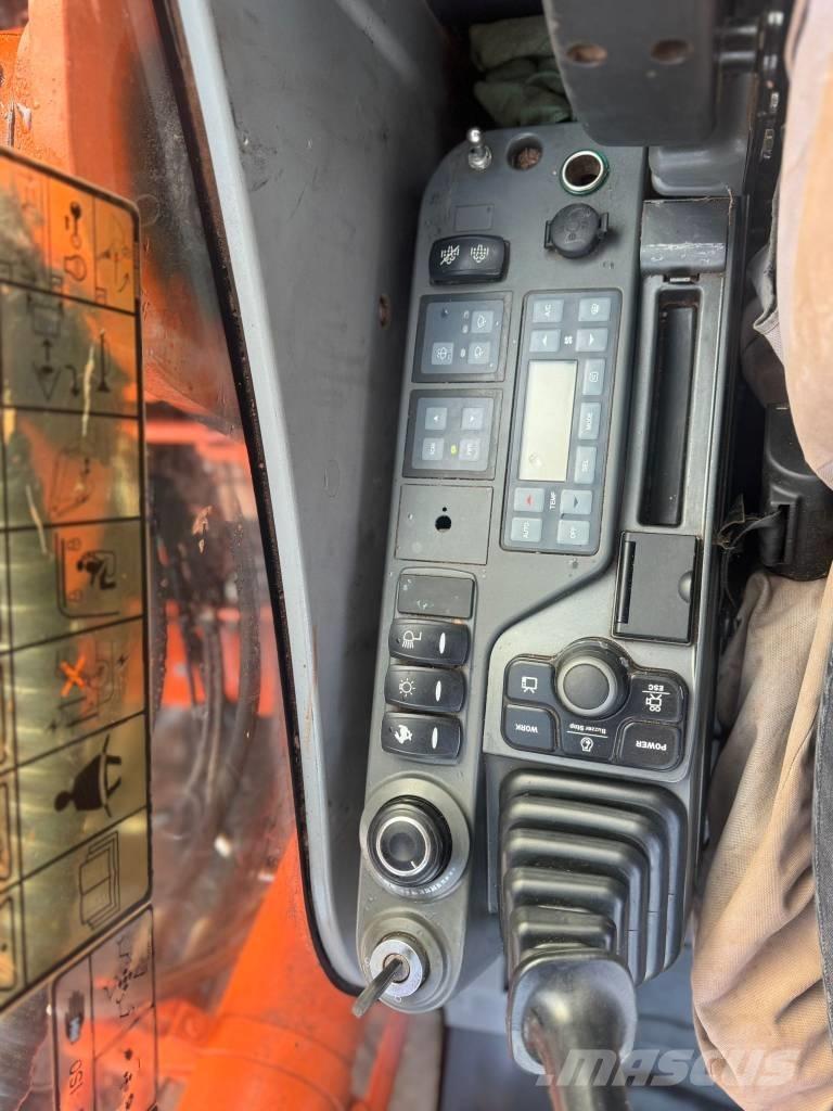 Doosan DX 225 LC 대형 굴삭기 29톤 이상