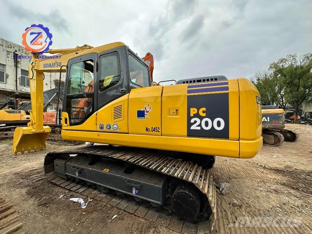 Komatsu PC 200-7 대형 굴삭기 29톤 이상