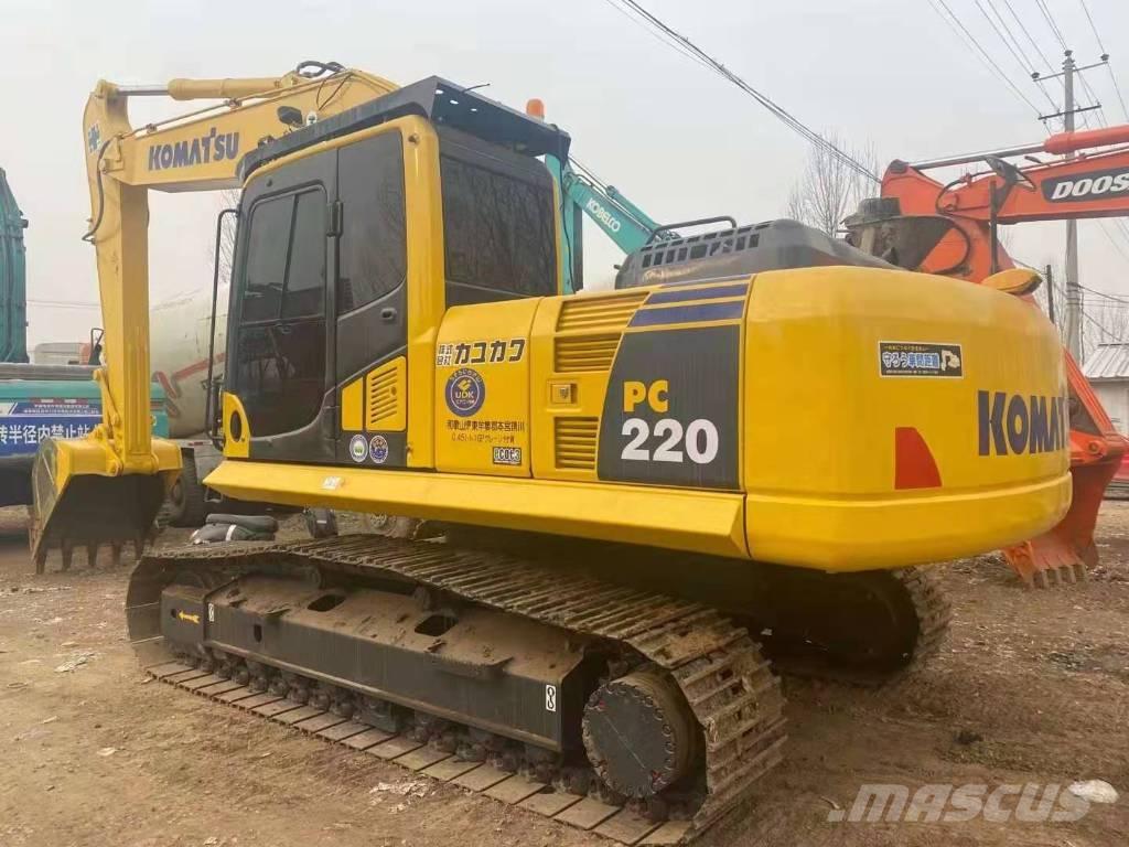 Komatsu PC 220-8 대형 굴삭기 29톤 이상