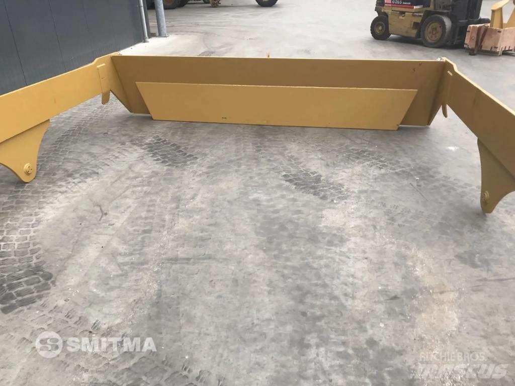 Volvo A40G 테일게이트