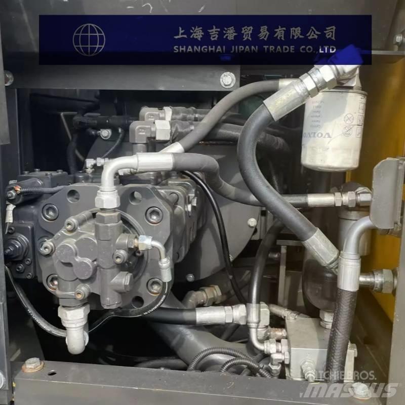 Volvo EC 150 대형 굴삭기 29톤 이상