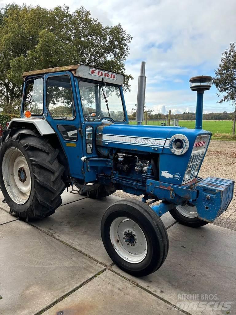 Ford 7000 트랙터