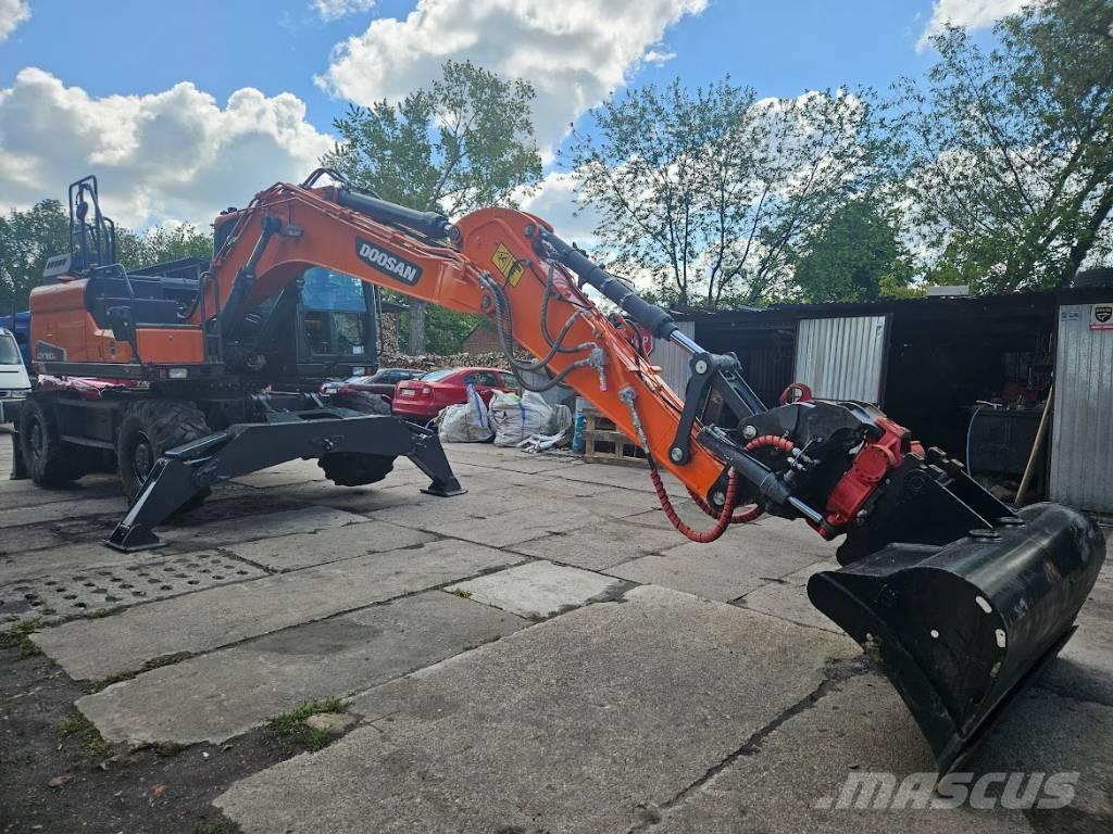 Doosan DX 160 W  휠 굴삭기