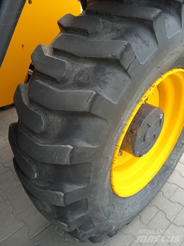 JCB 540-140 텔러 핸들러