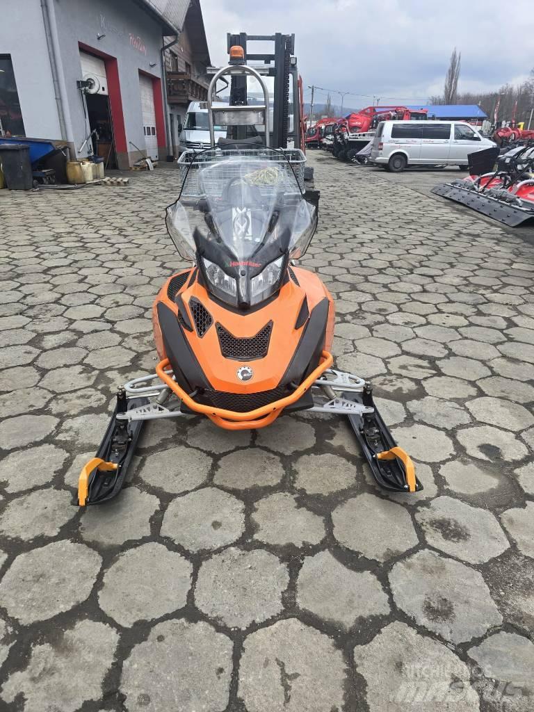 Lynx Ranger 69 크로스컨트리 차량