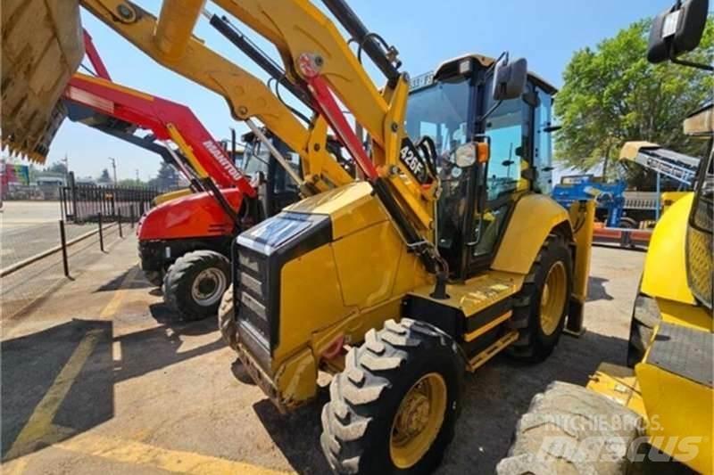 CAT 426F2 TLB 백호로더